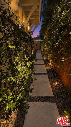 3213 Thatcher Avenue, Marina Del Rey, CA 90292