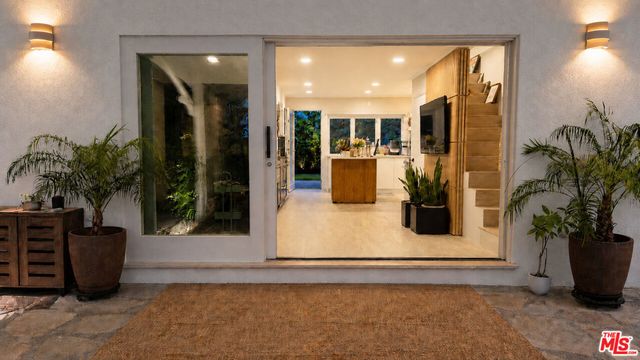 3213 Thatcher Avenue, Marina Del Rey, CA 90292