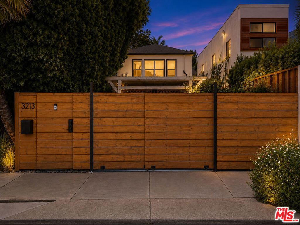 3213 Thatcher Avenue, Marina Del Rey, CA 90292