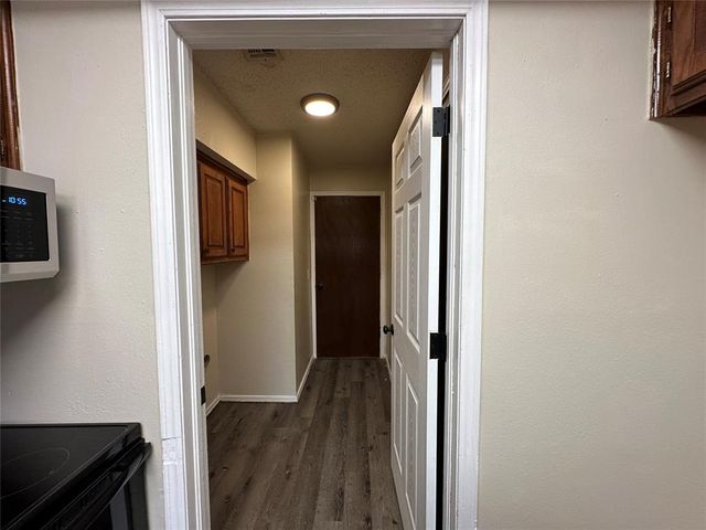 520 Peppertree Lane, Midwest City, OK 73110
