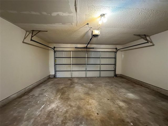 520 Peppertree Lane, Midwest City, OK 73110