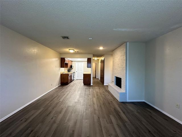 520 Peppertree Lane, Midwest City, OK 73110