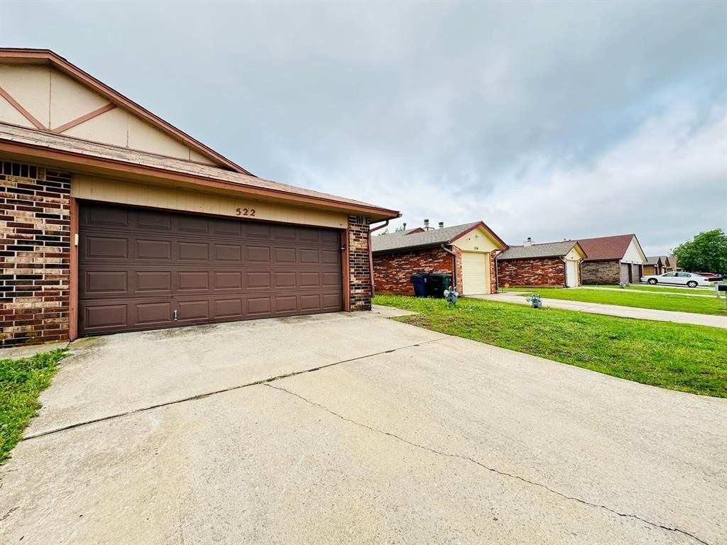 520 Peppertree Lane, Midwest City, OK 73110