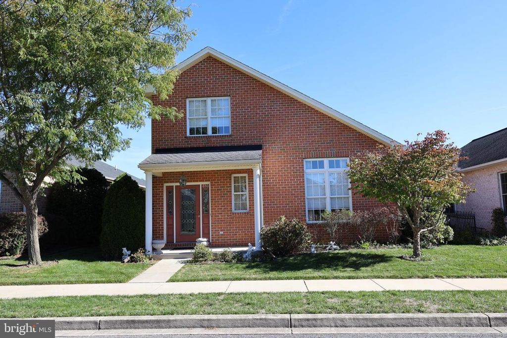 650 TRAFALGAR DR, Hagerstown, MD 21742