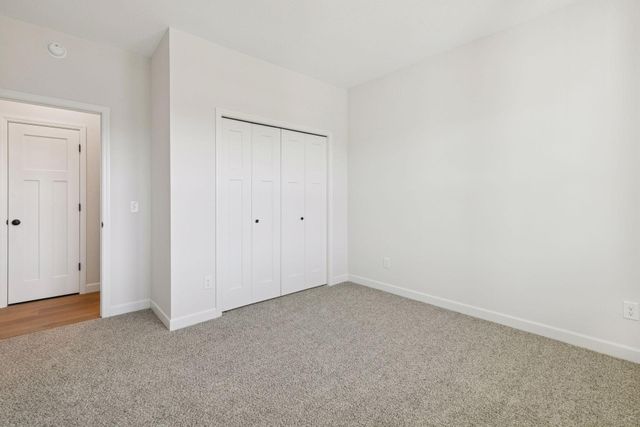 20104 Globe Drive, Lakeville, MN 55044