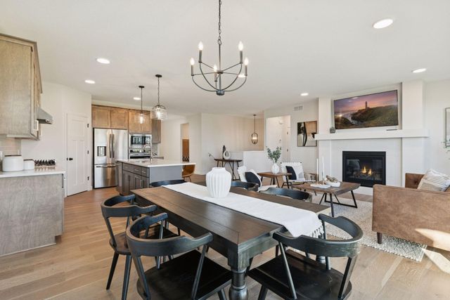 20104 Globe Drive, Lakeville, MN 55044