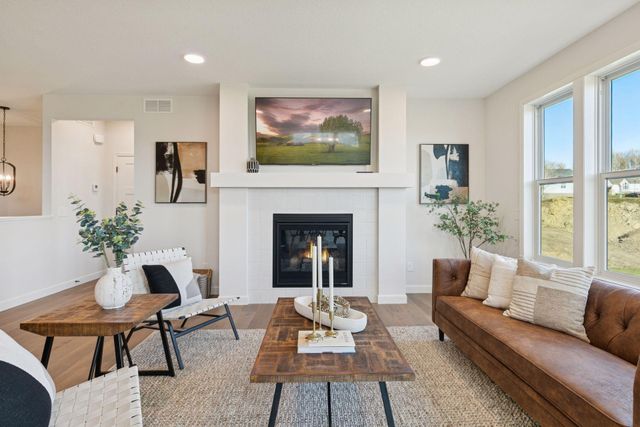 20104 Globe Drive, Lakeville, MN 55044