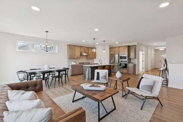 20104 Globe Drive, Lakeville, MN 55044