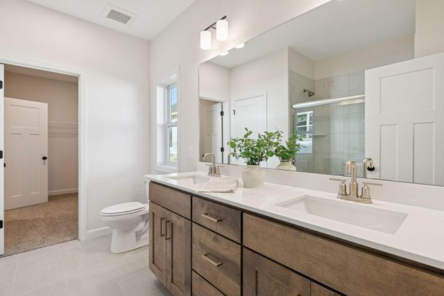 20104 Globe Drive, Lakeville, MN 55044