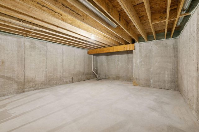 20104 Globe Drive, Lakeville, MN 55044