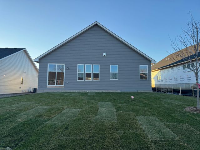 20104 Globe Drive, Lakeville, MN 55044