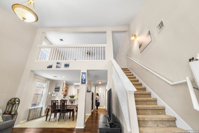 6522 Charles Fld, Leon Valley, TX 78238