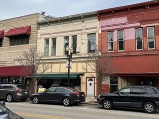 59 S GROVE Avenue UPPER, Elgin, IL 60120