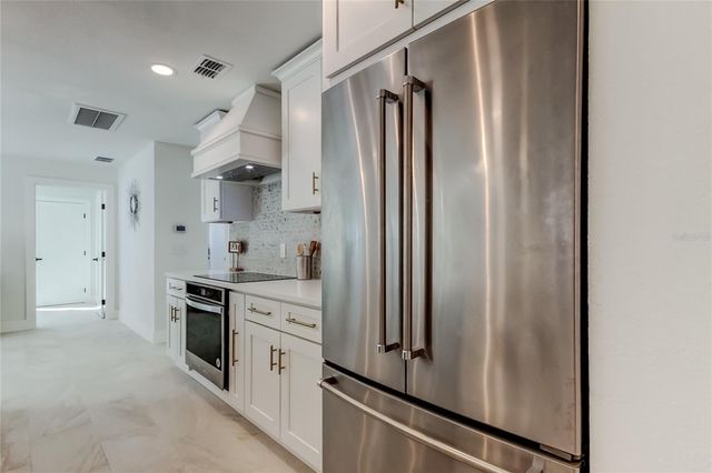 12172 WILD ACRES ROAD, Largo, FL 33773