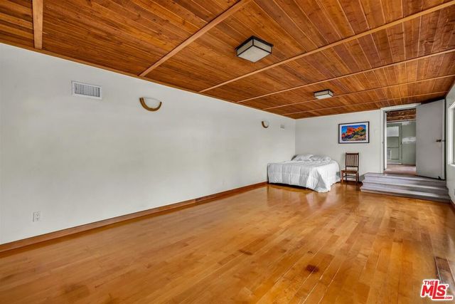 8630 Skyline Drive, Los Angeles, CA 90046