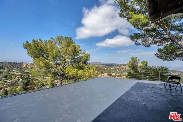 8630 Skyline Drive, Los Angeles, CA 90046