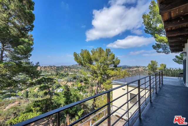 8630 Skyline Drive, Los Angeles, CA 90046