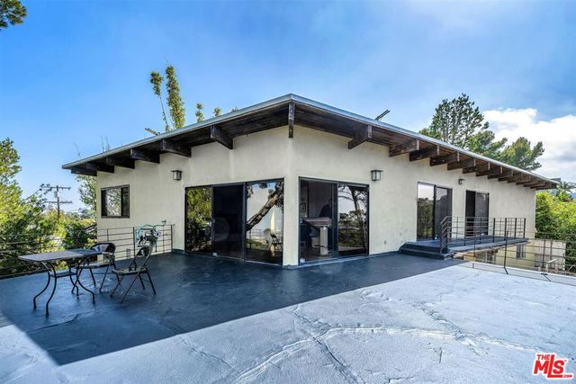 8630 Skyline Drive, Los Angeles, CA 90046