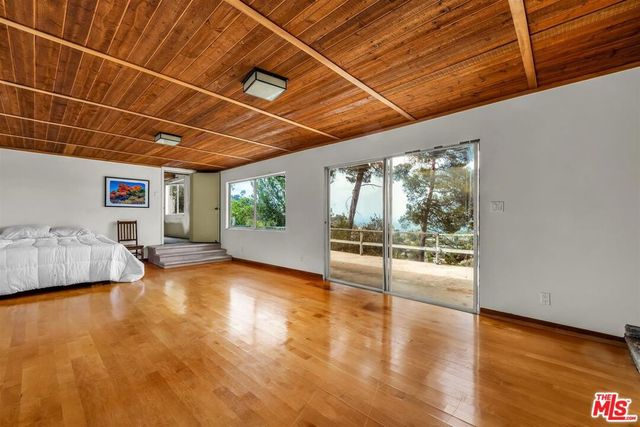8630 Skyline Drive, Los Angeles, CA 90046