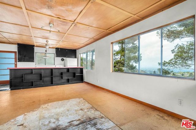 8630 Skyline Drive, Los Angeles, CA 90046