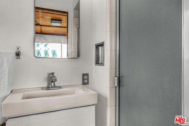 8630 Skyline Drive, Los Angeles, CA 90046