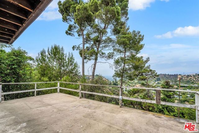 8630 Skyline Drive, Los Angeles, CA 90046