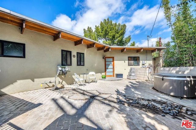 8630 Skyline Drive, Los Angeles, CA 90046