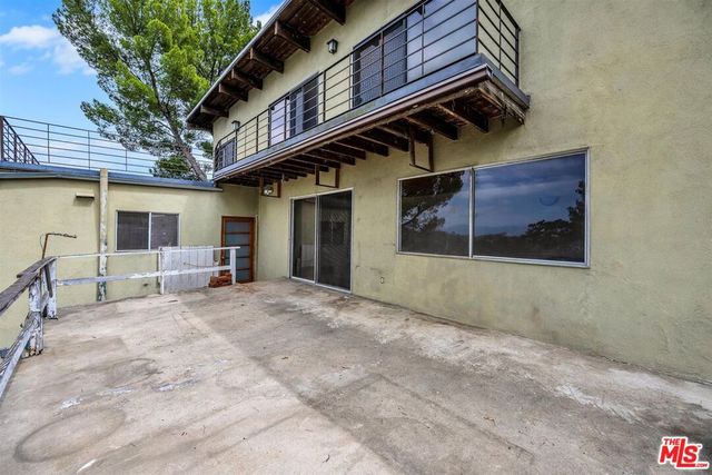 8630 Skyline Drive, Los Angeles, CA 90046