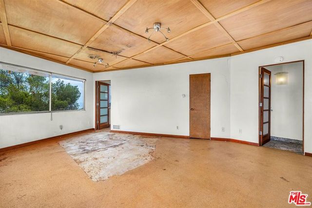 8630 Skyline Drive, Los Angeles, CA 90046