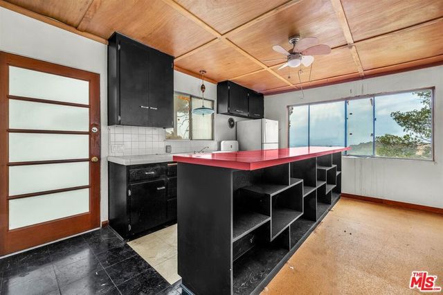 8630 Skyline Drive, Los Angeles, CA 90046