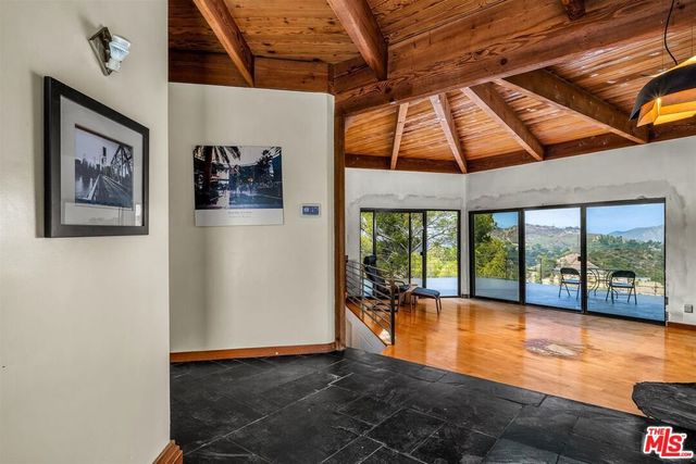 8630 Skyline Drive, Los Angeles, CA 90046