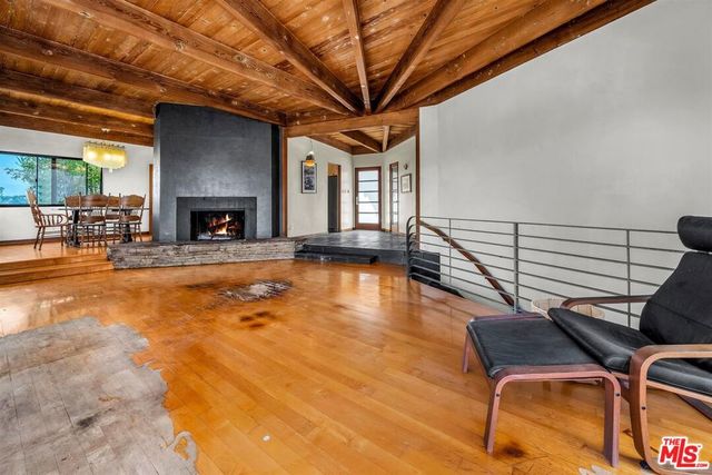 8630 Skyline Drive, Los Angeles, CA 90046