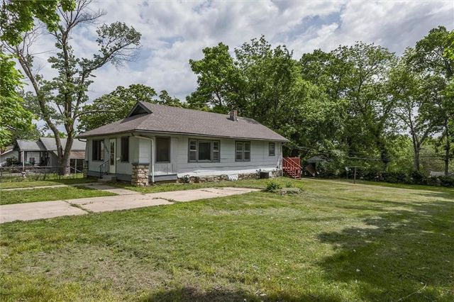 7907 Chestnut Avenue, Kansas City, MO 64132