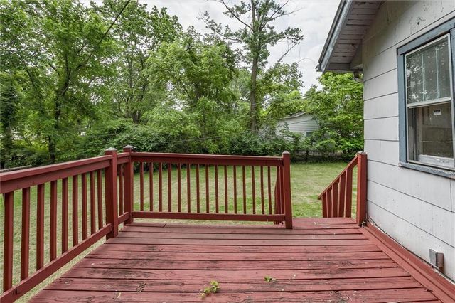 7907 Chestnut Avenue, Kansas City, MO 64132