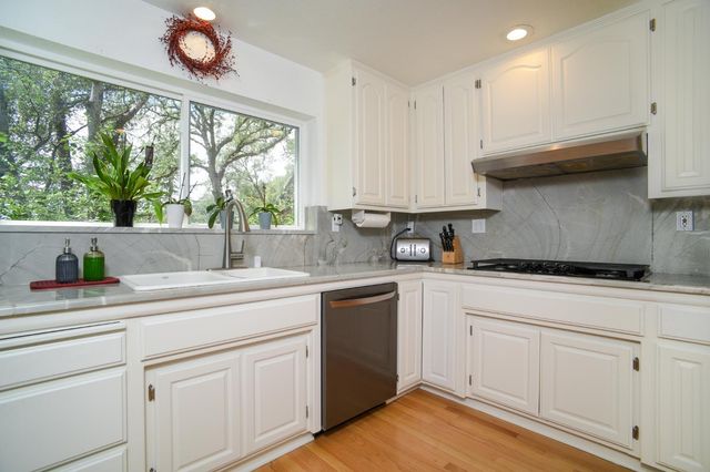 2547 Lakeridge Oaks Dr, El Dorado Hills, CA 95762