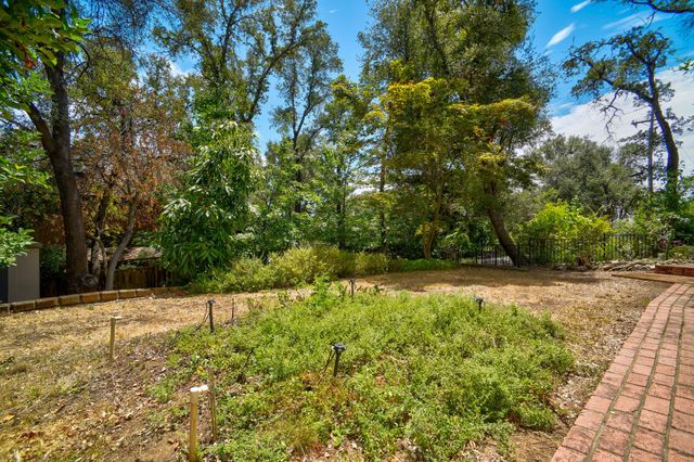 2547 Lakeridge Oaks Dr, El Dorado Hills, CA 95762