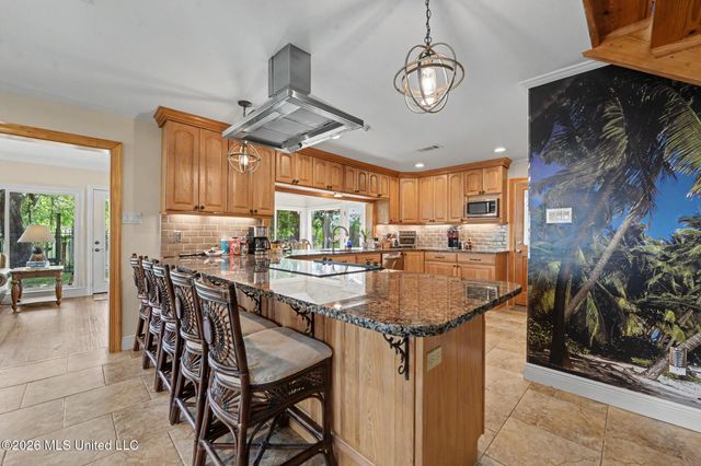 8324 Maunalani Place, Diamondhead, MS 39525