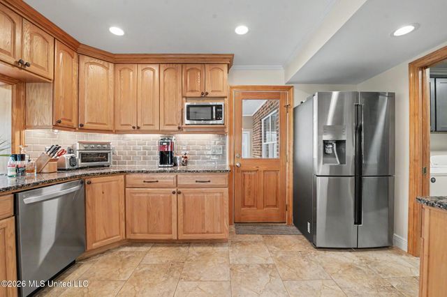 8324 Maunalani Place, Diamondhead, MS 39525