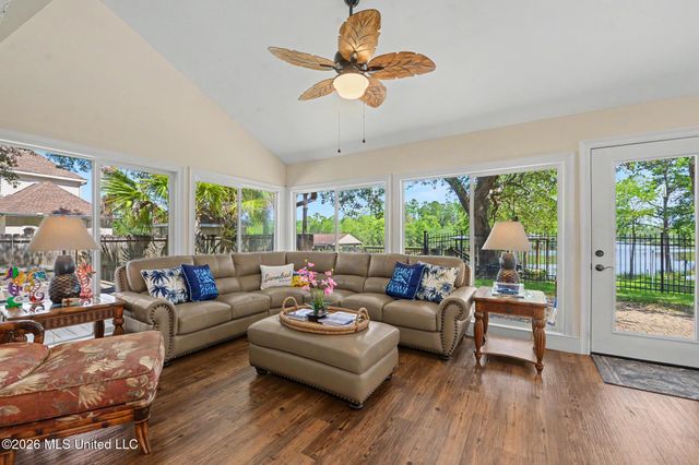 8324 Maunalani Place, Diamondhead, MS 39525