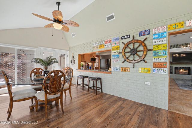 8324 Maunalani Place, Diamondhead, MS 39525