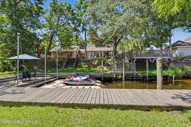 8324 Maunalani Place, Diamondhead, MS 39525