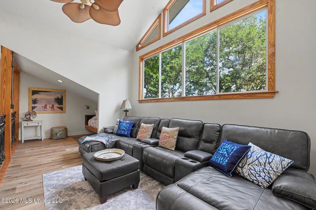 8324 Maunalani Place, Diamondhead, MS 39525