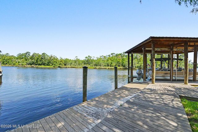 8324 Maunalani Place, Diamondhead, MS 39525