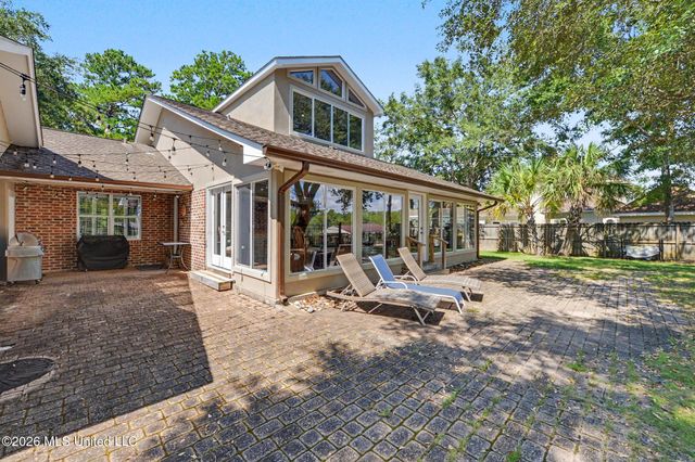 8324 Maunalani Place, Diamondhead, MS 39525