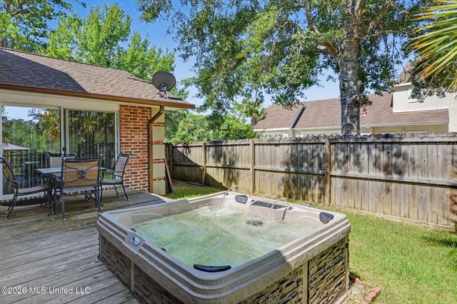 8324 Maunalani Place, Diamondhead, MS 39525