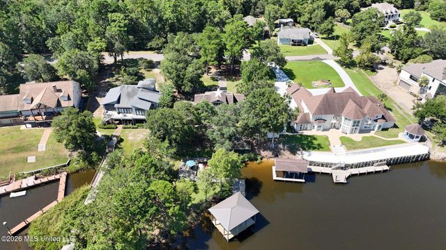 8324 Maunalani Place, Diamondhead, MS 39525