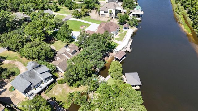 8324 Maunalani Place, Diamondhead, MS 39525