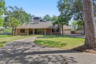 8324 Maunalani Place, Diamondhead, MS 39525