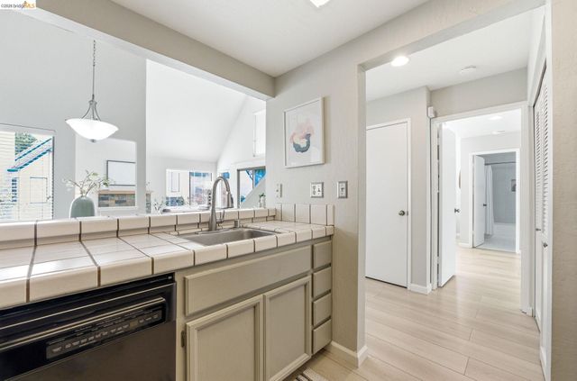 3657 West Ct, Richmond, CA 94806