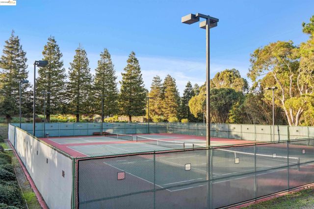 3657 West Ct, Richmond, CA 94806